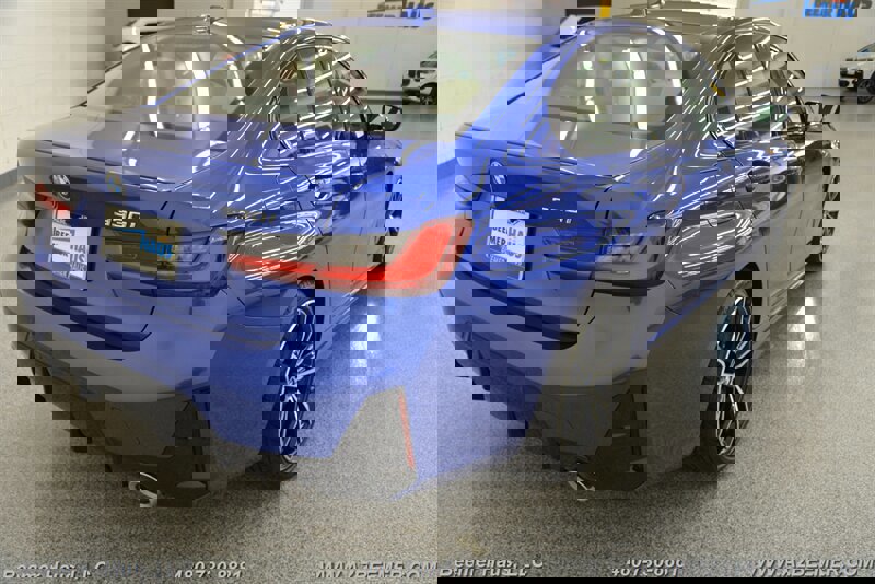 Used 2024 BMW 330i Sedan w/ M Sport Package RWD image 8