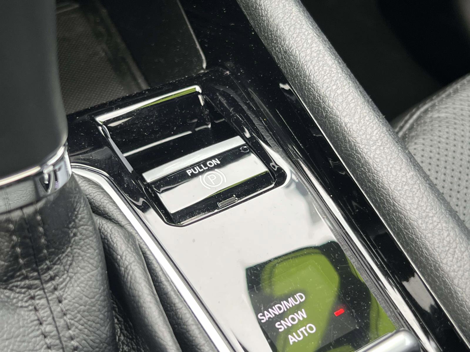 Used 2022 Jeep Compass Limited w/ (RED) Package image 14