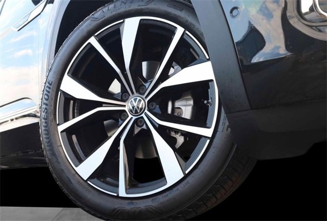 New 2026 Volkswagen Atlas SEL Premium R-Line image 3