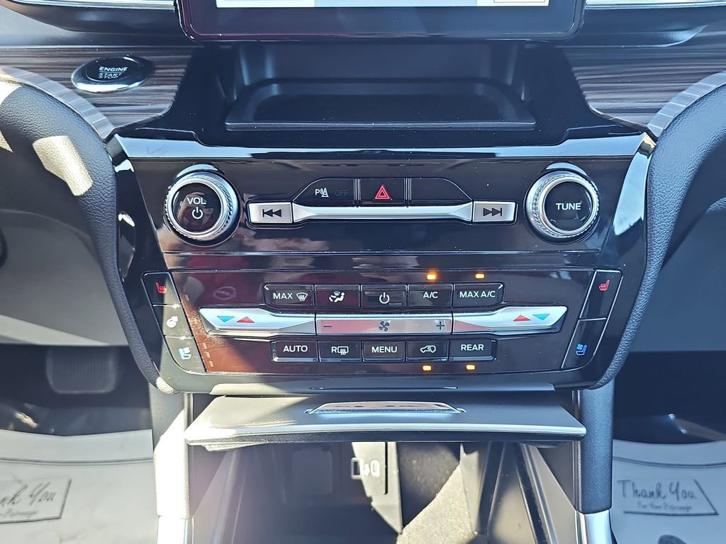 Used 2023 Ford Explorer Limited image 30