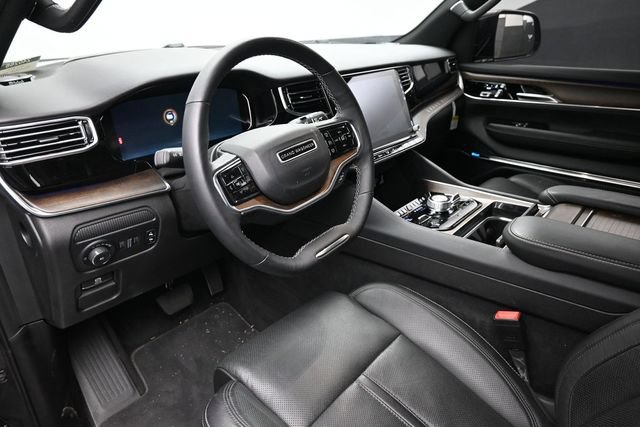 Used 2024 Jeep Grand Wagoneer Series I w/ Convenience Group III AWD/4WD image 5