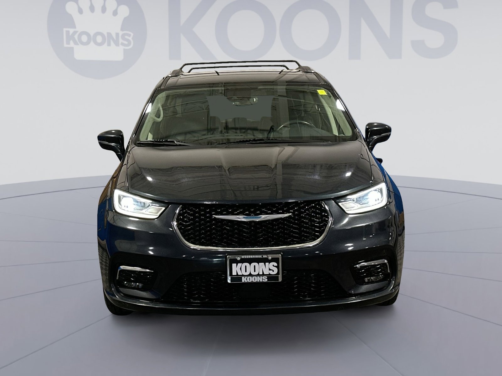 Used 2021 Chrysler Pacifica Touring-L image 11