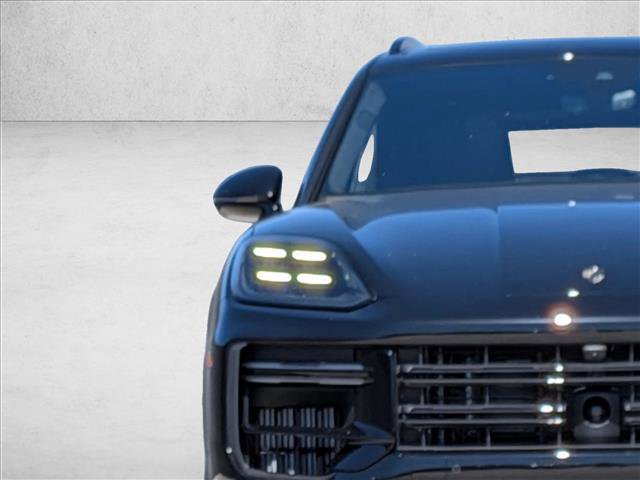 Used 2026 Porsche Cayenne Turbo image 12