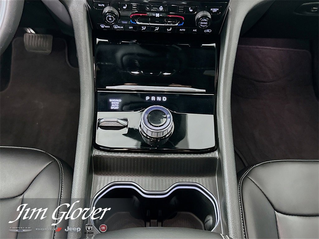 Used 2025 Jeep Grand Cherokee L Limited image 27