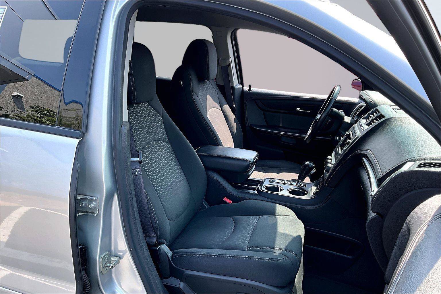 Used 2015 GMC Acadia SLE AWD/4WD image 8