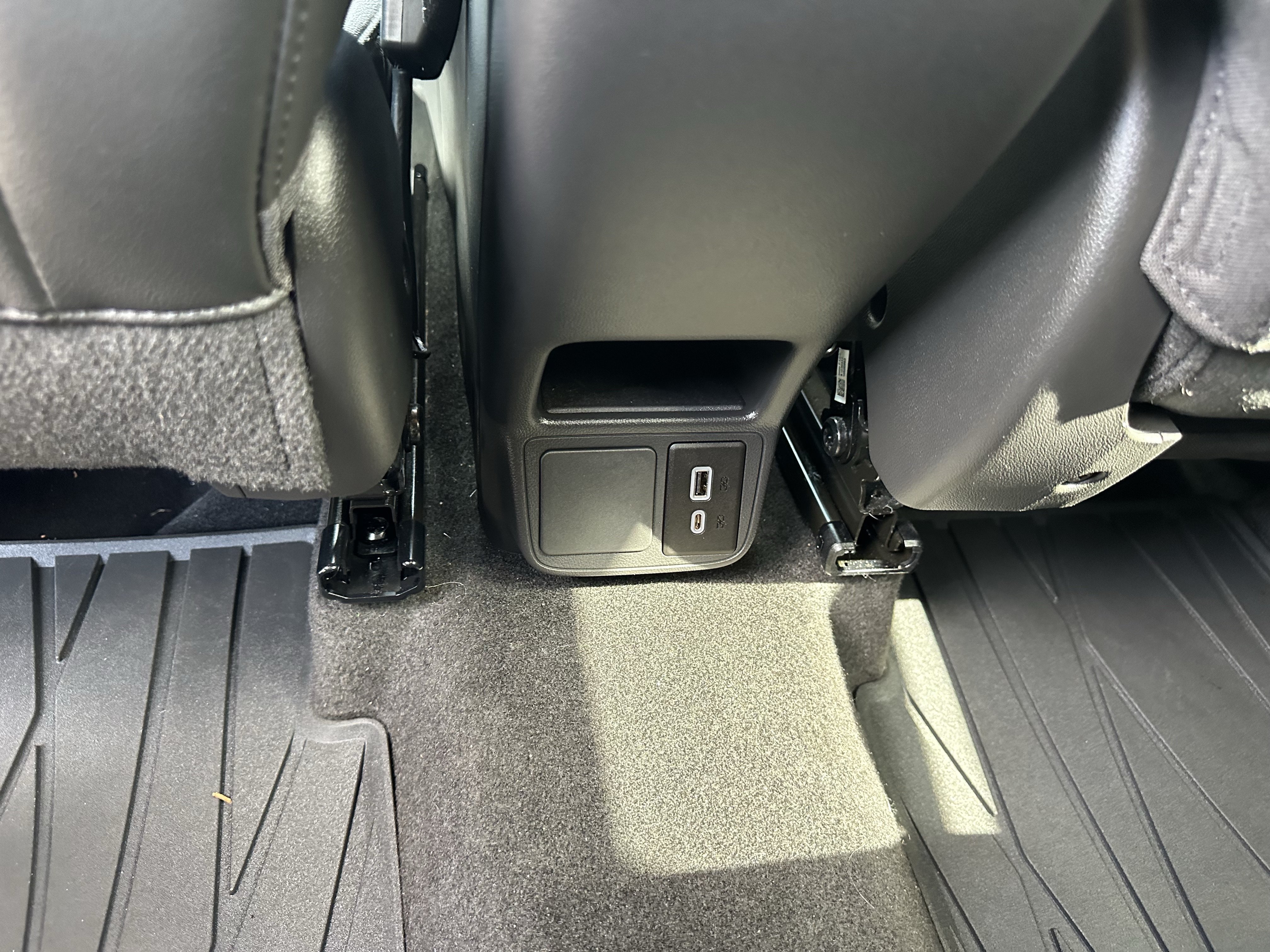 Certified 2023 Buick Encore GX Preferred w/ Cold Weather Comfort Package AWD/4WD image 16
