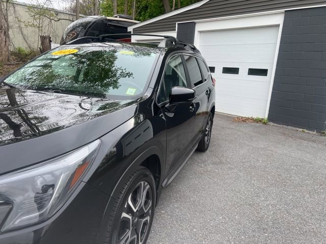 Used 2024 Subaru Ascent Limited AWD/4WD image 2