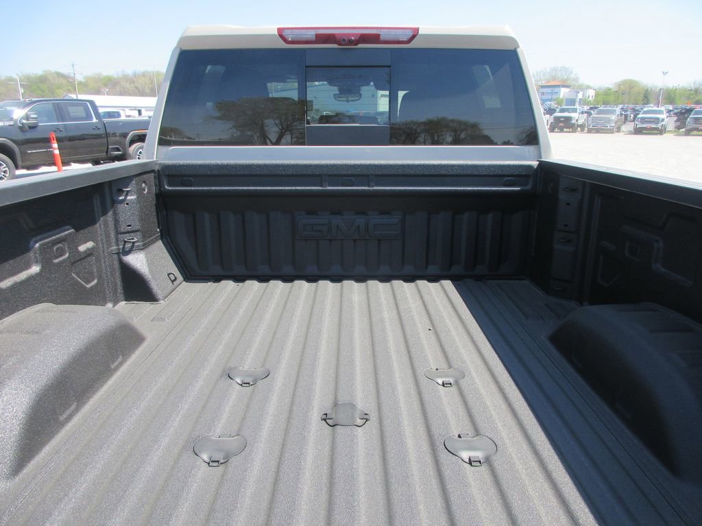 New 2026 GMC Sierra 2500 AT4 w/ AT4 Premium Plus Package image 7