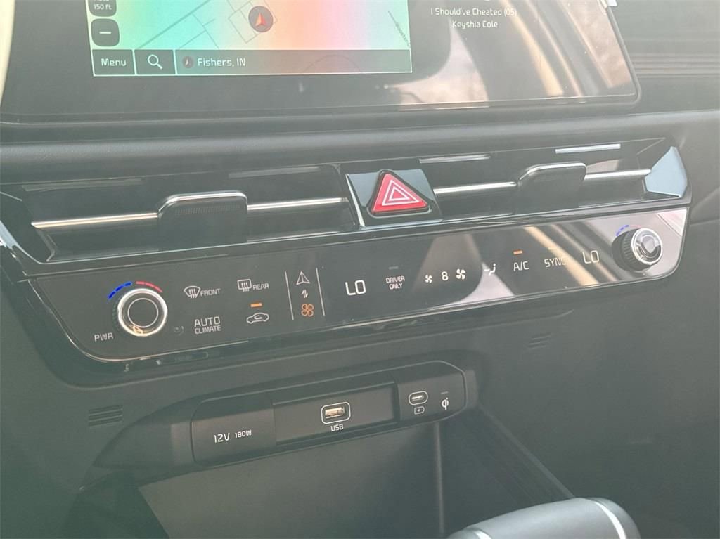 Certified 2025 Kia Niro EX image 31