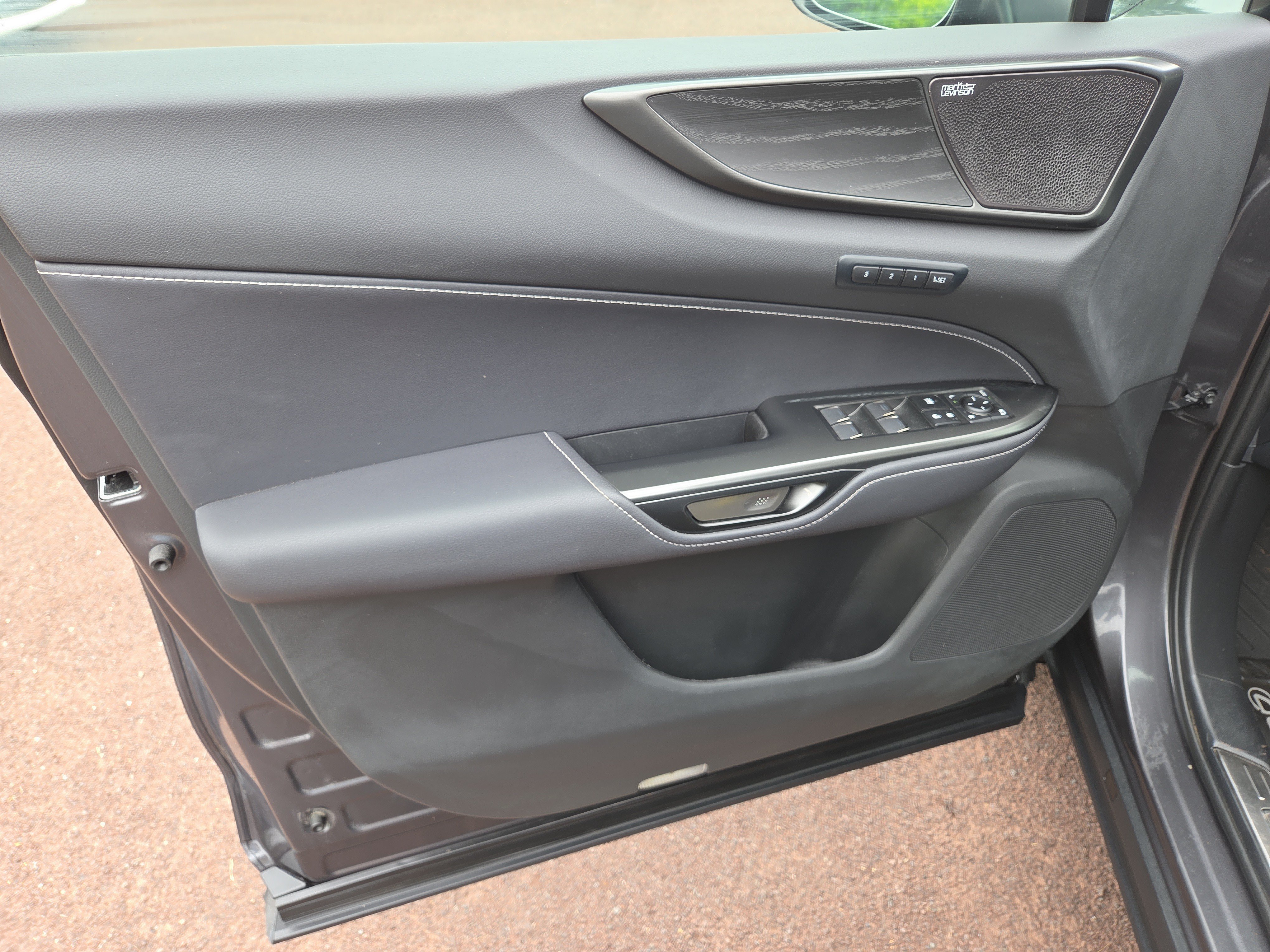 Certified 2025 Lexus NX 350h AWD w/ Accessory Package (2T) image 14