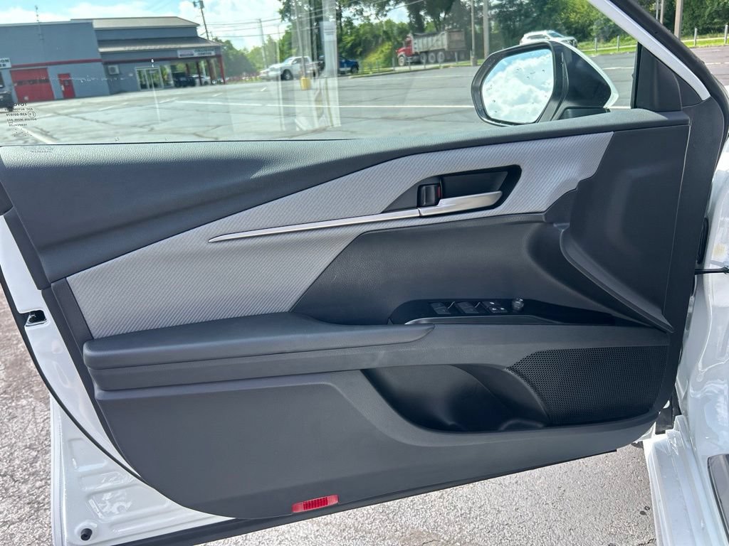 New 2026 Toyota Camry SE FWD image 10