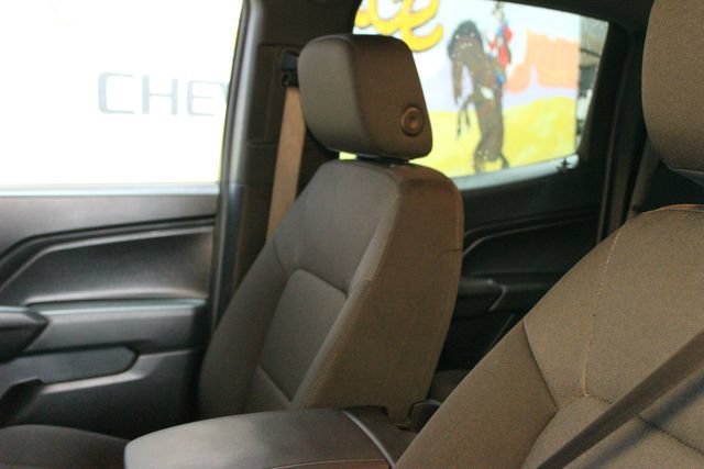 Used 2024 Chevrolet Colorado Trail Boss w/ Technology Package AWD/4WD image 16