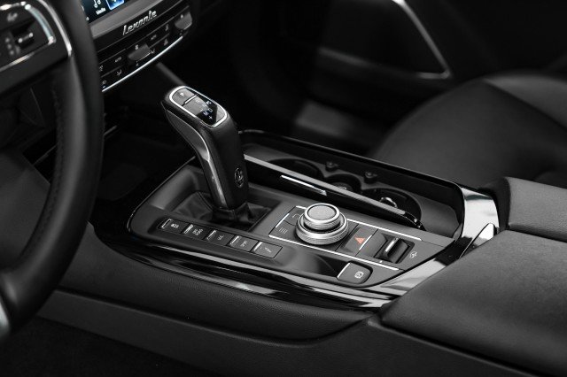 Used 2019 Maserati Levante image 21