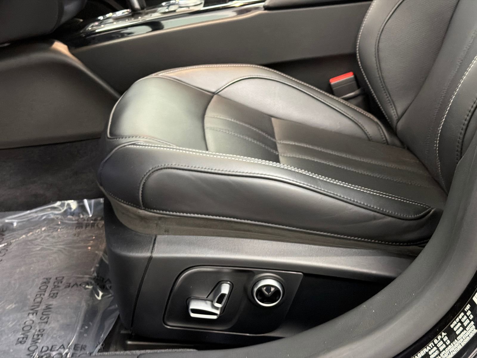 Used 2022 Maserati Quattroporte Modena image 16