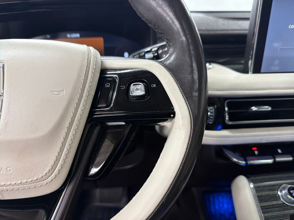 Used 2023 Lincoln Aviator Black Label w/ Dynamic Handling Package image 30