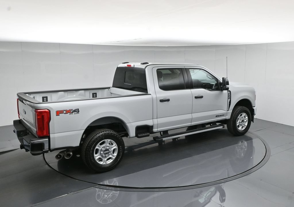 New 2026 Ford F250 XLT w/ FX4 Off-Road Package AWD/4WD image 39