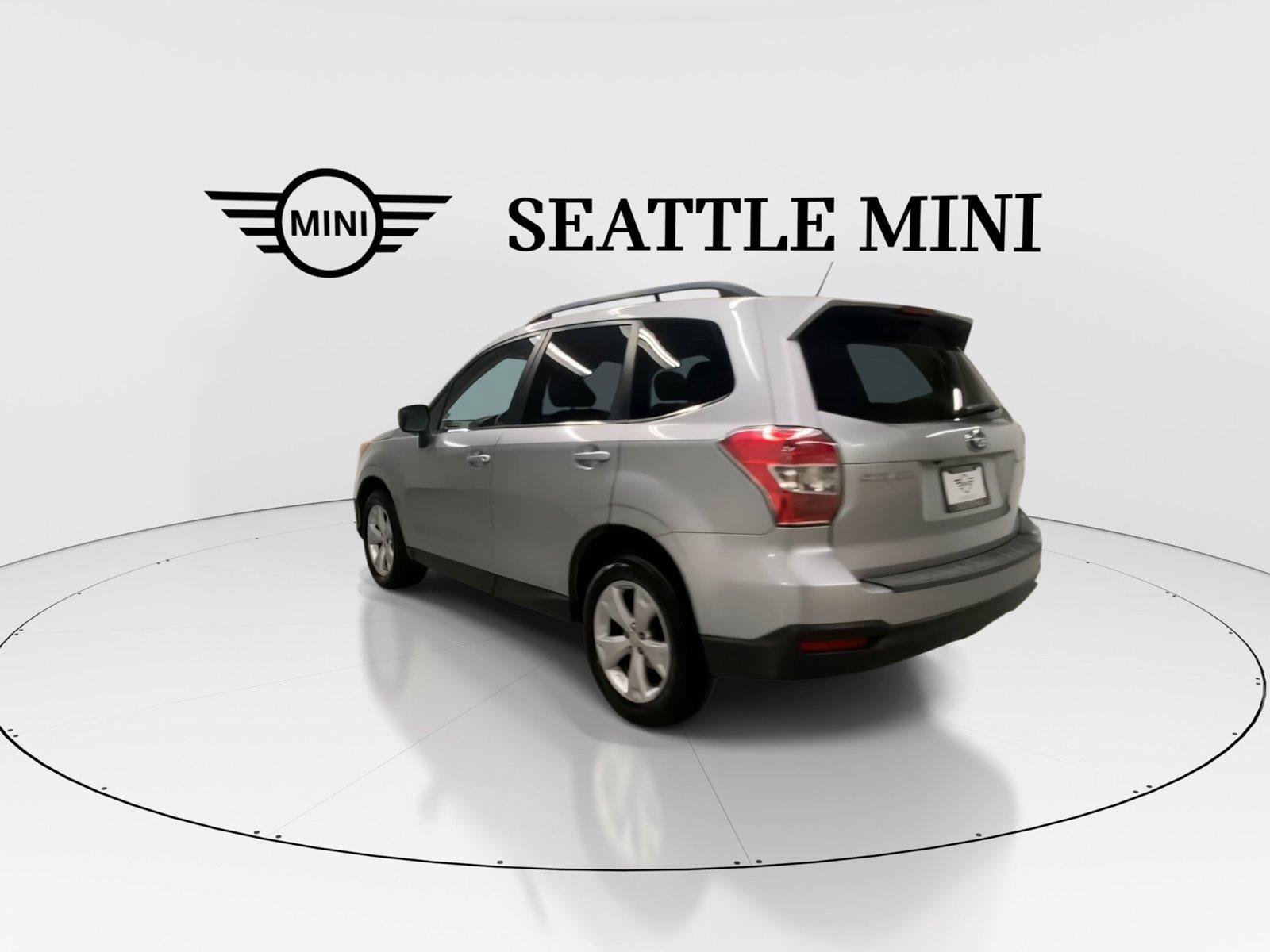Used 2015 Subaru Forester 2.5i Limited AWD/4WD image 9