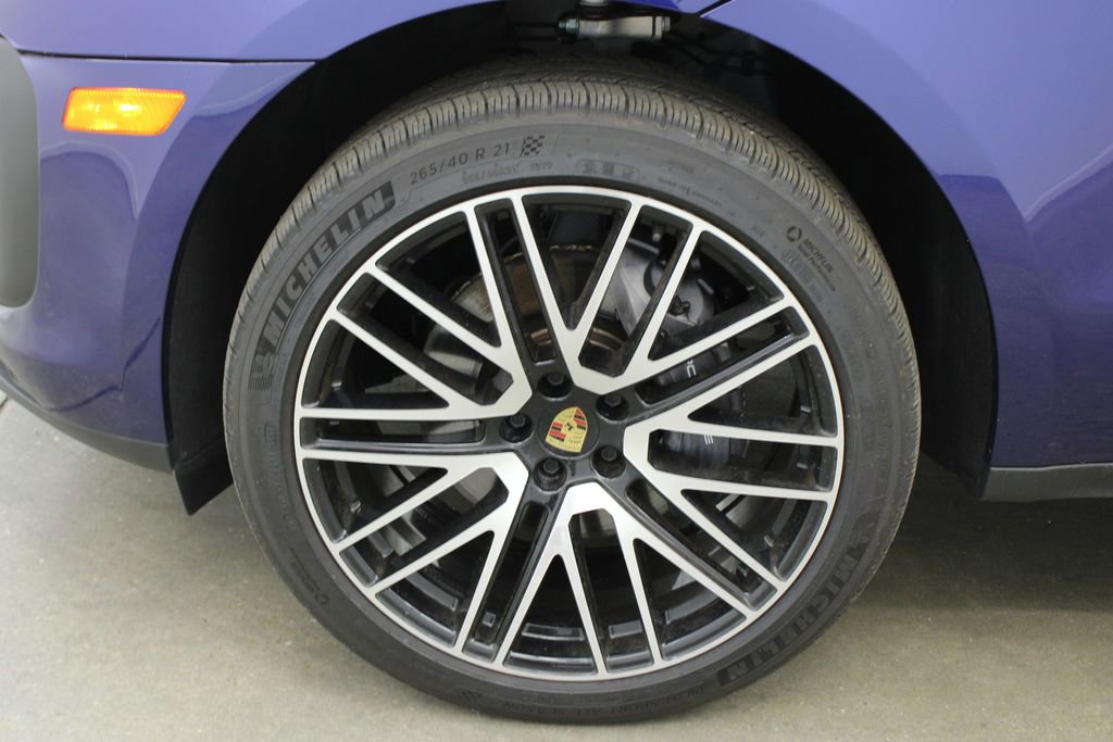 New 2024 Porsche Macan image 12