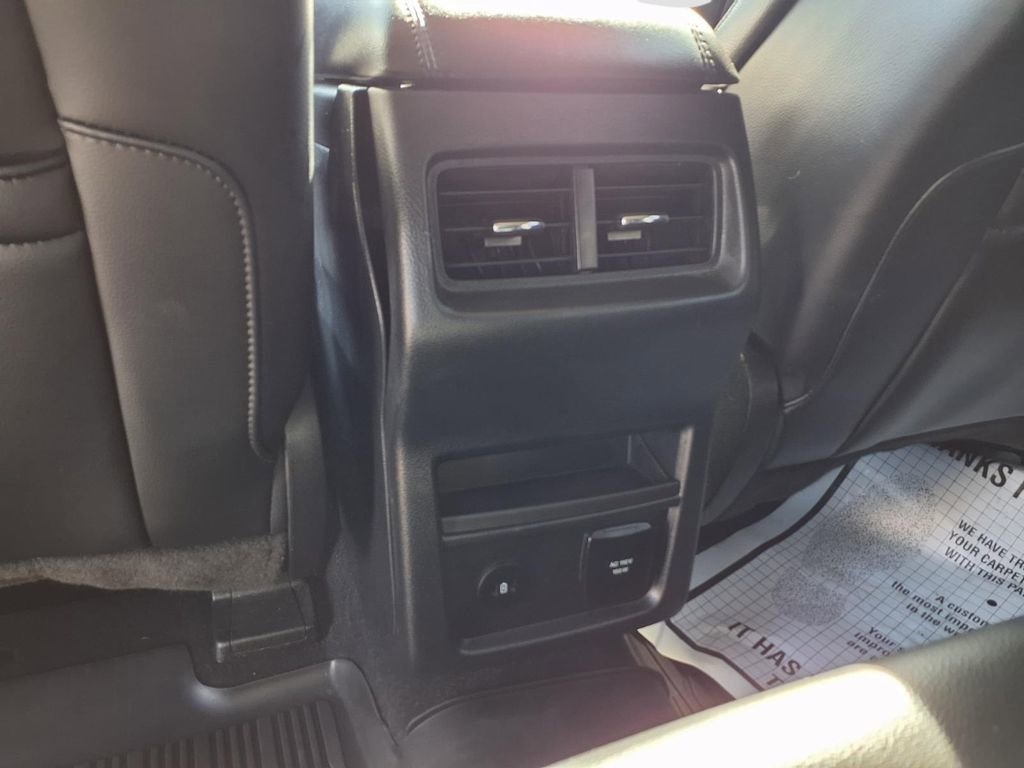 Used 2024 Ford Edge SEL w/ Convenience Package image 33