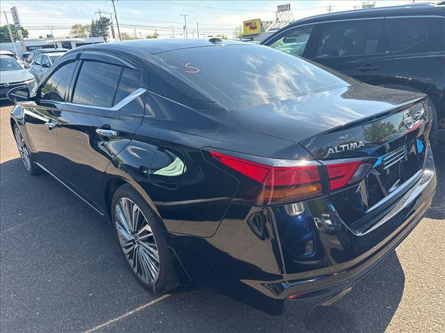 Used 2025 Nissan Altima 2.5 SL FWD image 3