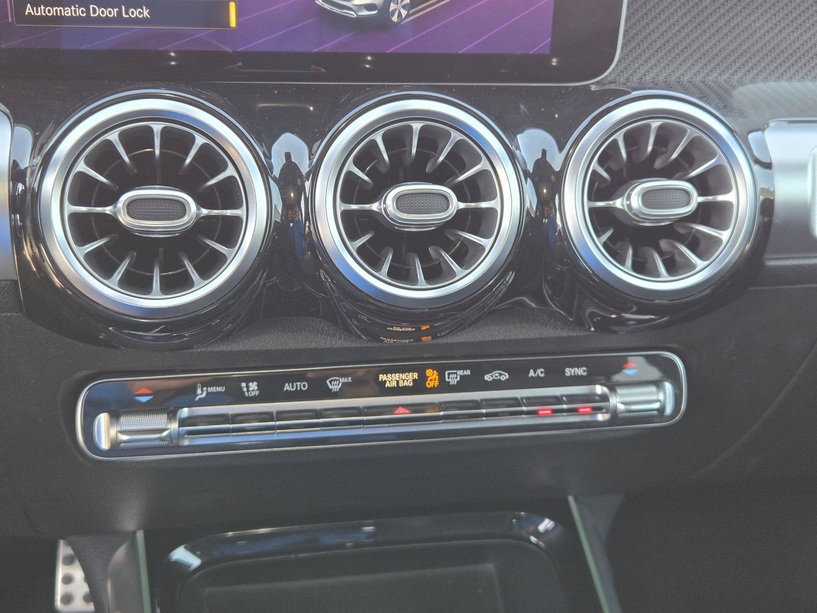 Used 2021 Mercedes-Benz GLB 250 image 13