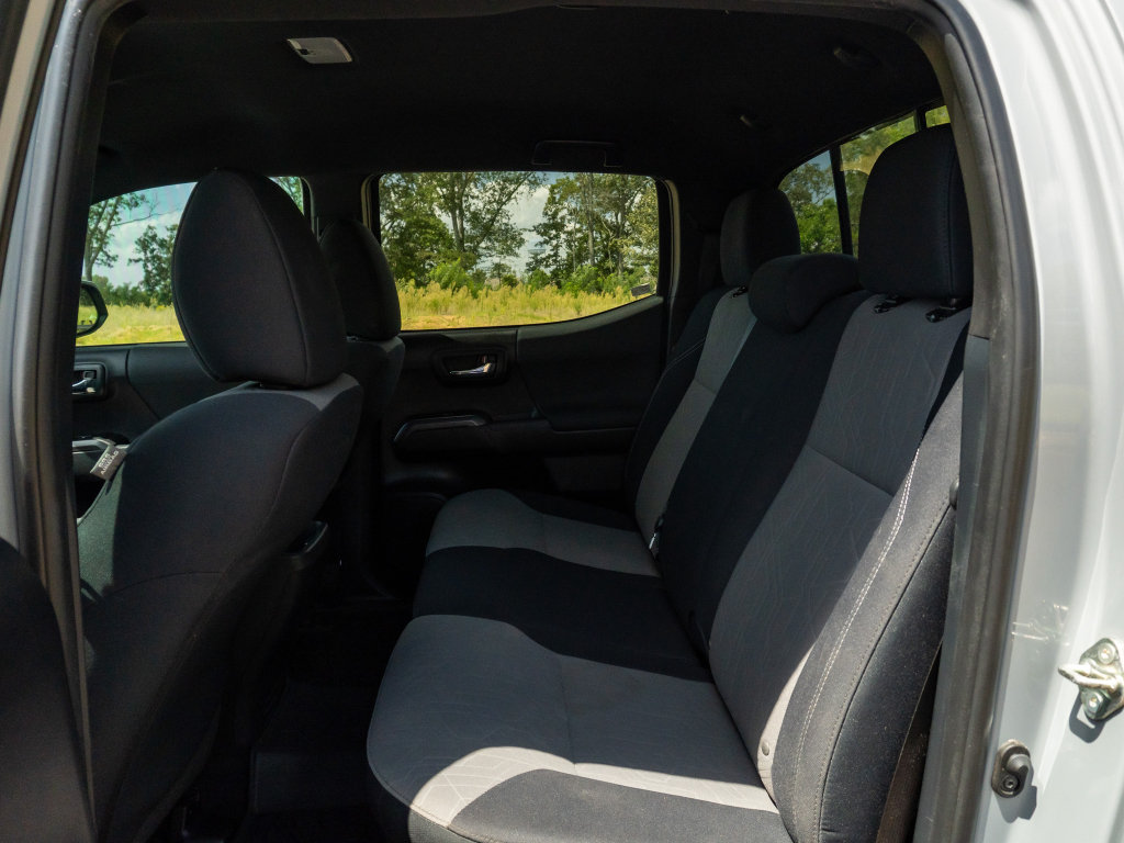 Used 2020 Toyota Tacoma TRD Sport w/ Technology Package RWD image 14