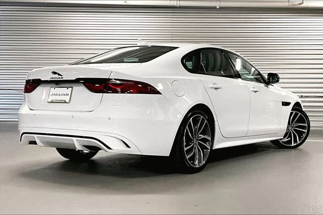New 2024 Jaguar XF R-Dynamic SE AWD/4WD image 4