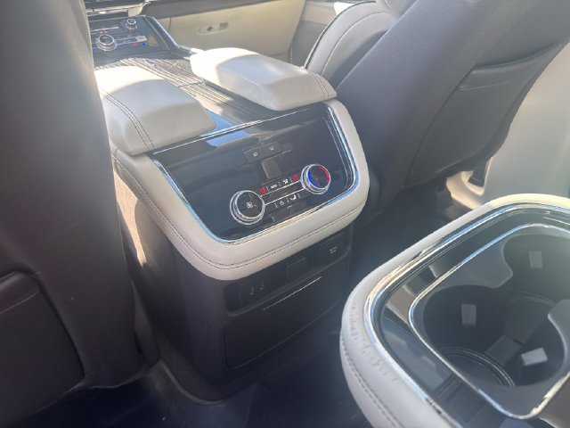 Used 2018 Lincoln Navigator Black Label w/ Cargo Package AWD/4WD image 34
