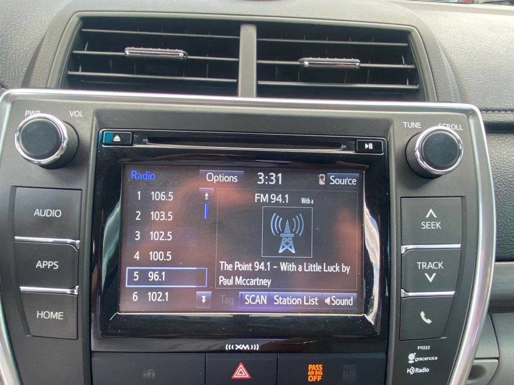 Used 2017 Toyota Camry LE w/ Moonroof Package FWD image 15