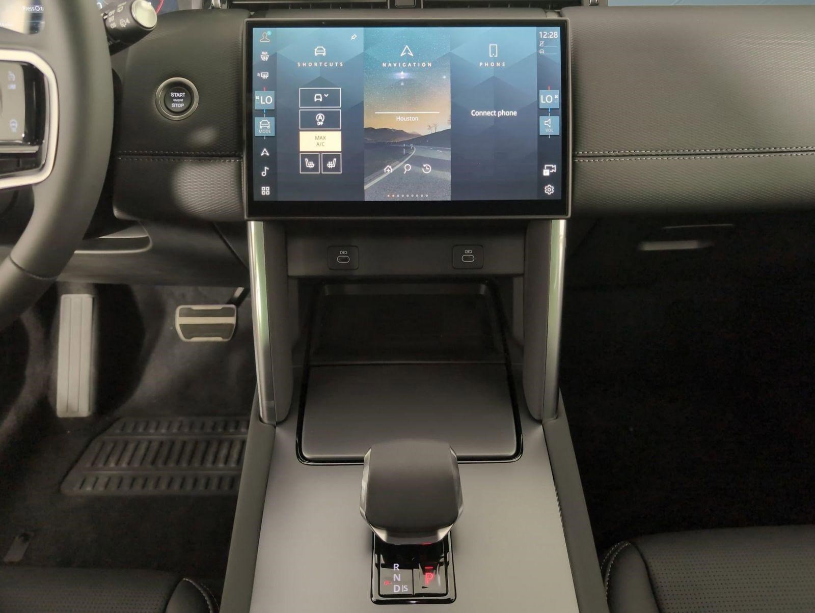 New 2025 Land Rover Discovery Sport Dynamic SE AWD/4WD image 22