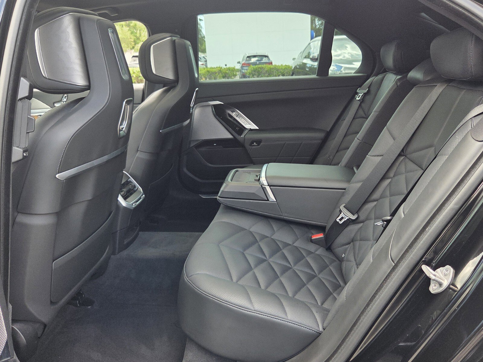 Certified 2023 BMW 740i w/ Parking Assistance Package RWD image 11