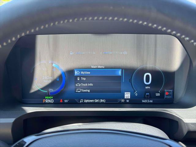 Used 2025 Ford F150 Lightning Platinum AWD/4WD image 27