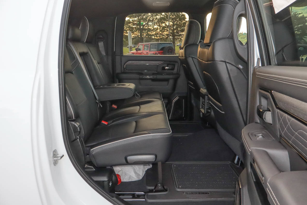 New 2027 RAM 3500 Limited AWD/4WD image 31