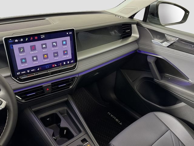 New 2026 Volkswagen Tiguan SE AWD/4WD image 24