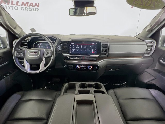 Used 2025 GMC Sierra 1500 SLT AWD/4WD image 25