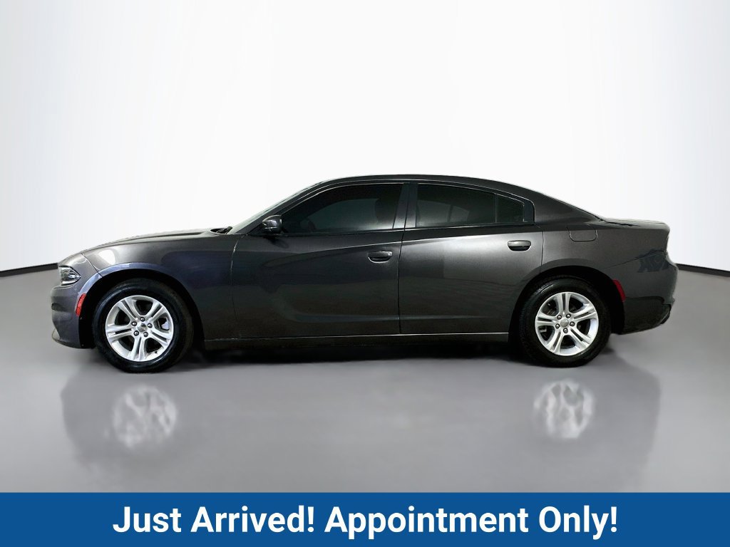 Used 2021 Dodge Charger SXT w/ Leather Interior Group RWD image 4