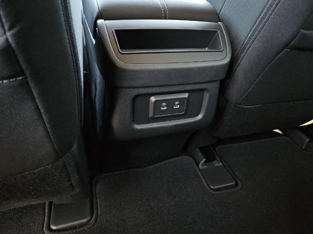 Certified 2026 Nissan Pathfinder SV FWD image 12
