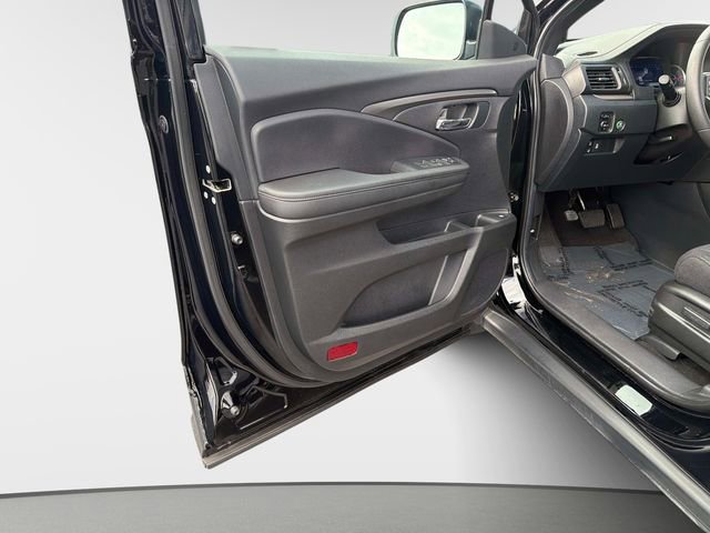 Used 2022 Honda Pilot Sport image 16