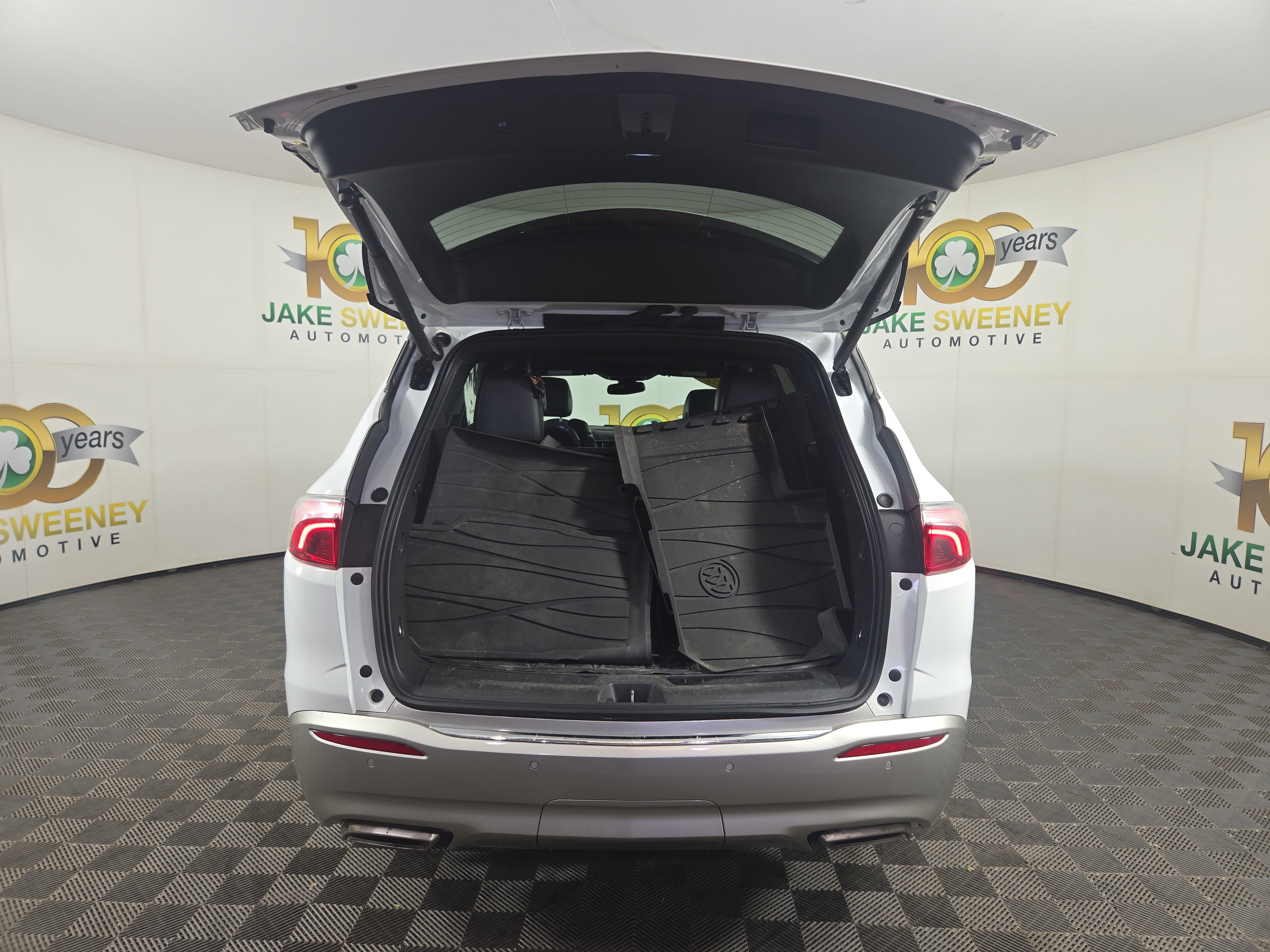 Used 2023 Buick Enclave Essence w/ Experience Buick Package AWD/4WD image 33