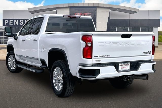 Used 2024 Chevrolet Silverado 2500 High Country w/ Technology Package image 12