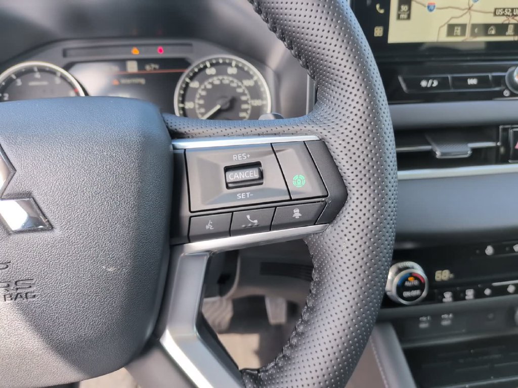 New 2026 Mitsubishi Outlander AWD image 21