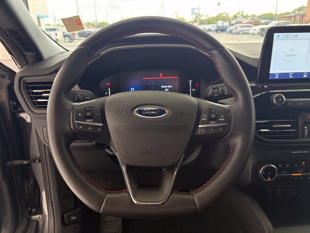 Used 2024 Ford Escape ST-Line AWD/4WD image 3