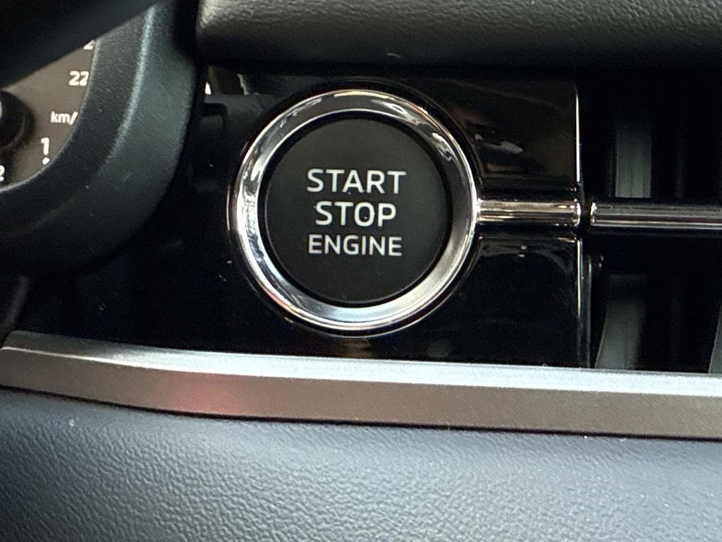 New 2026 Mitsubishi Outlander SE image 28