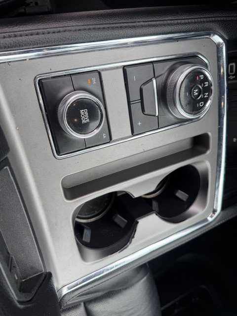 Used 2019 Ford Expedition XLT w/ Equipment Group 202A AWD/4WD image 12