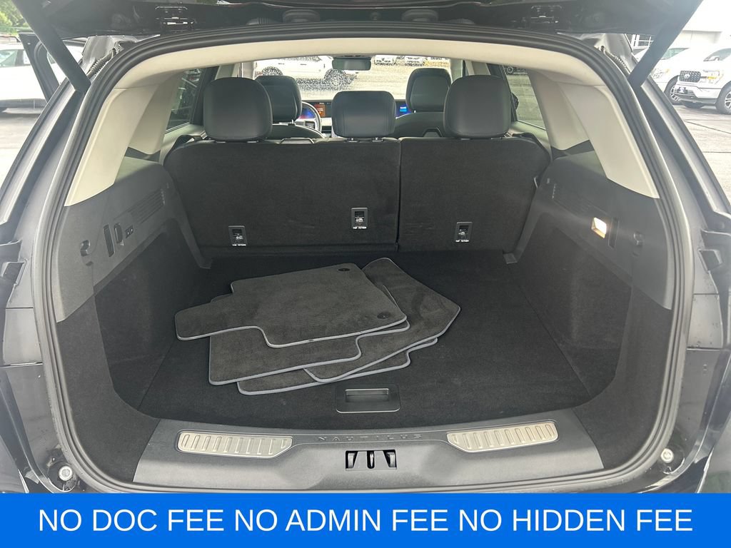 Used 2025 Lincoln Nautilus Reserve AWD/4WD image 24