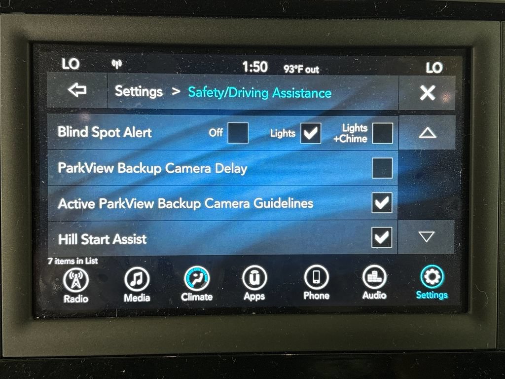 Used 2018 Chrysler Pacifica Touring Plus w/ S Appearance Package FWD image 34
