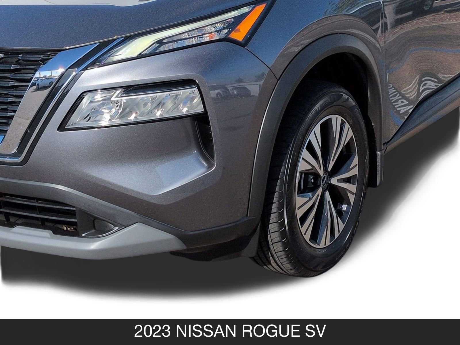 Used 2023 Nissan Rogue SV w/ SV Premium B Package image 11