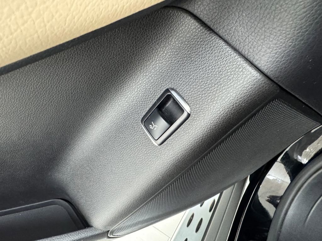 Used 2019 Mercedes-Benz GLS 450 4MATIC image 32