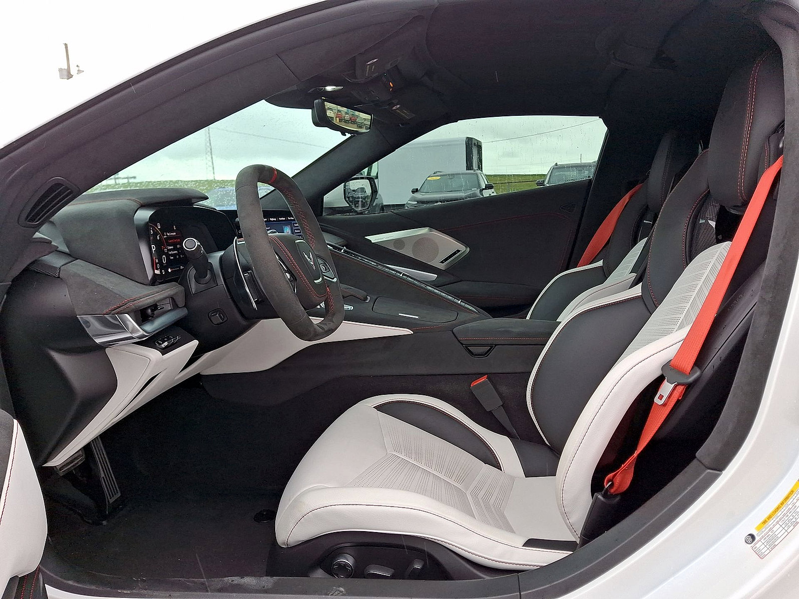 Used 2023 Chevrolet Corvette Stingray Premium Cpe w/ Z51 Performance Package RWD image 11
