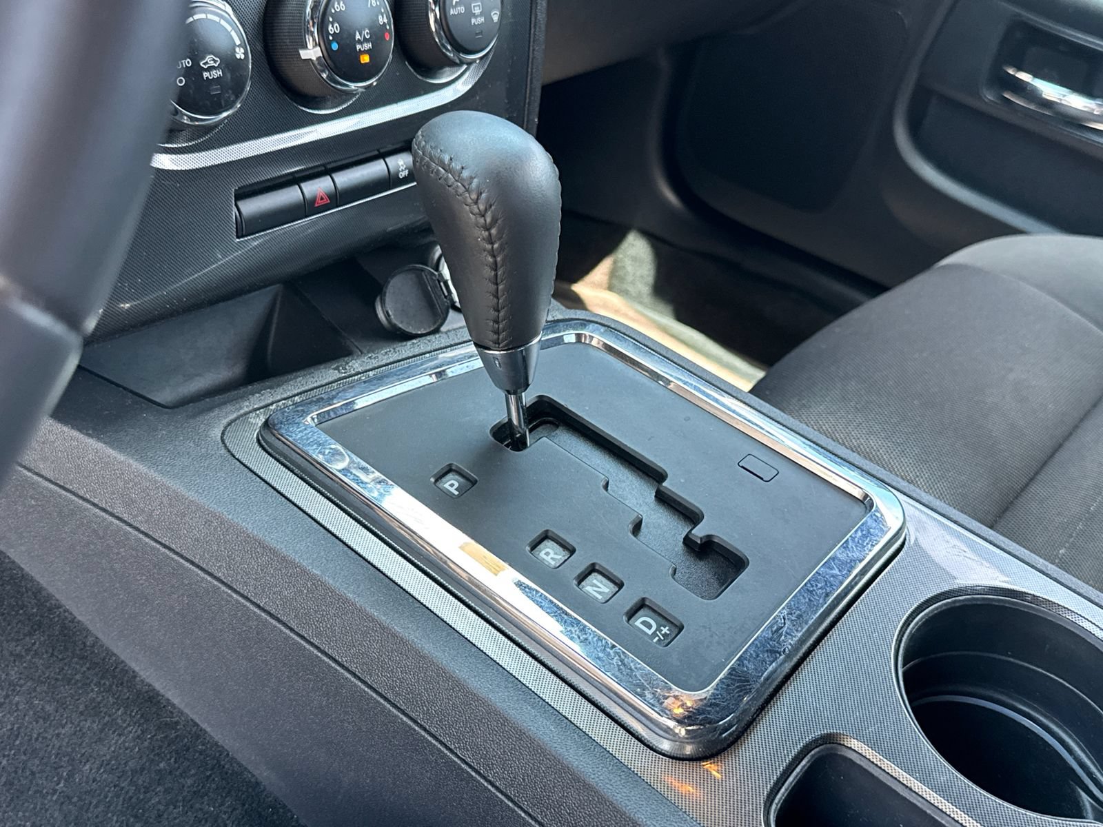 Used 2014 Dodge Challenger SXT RWD image 15